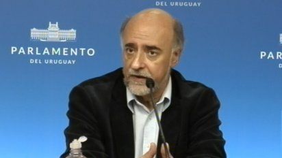 Ministro Pablo Mieres en el Parlamento.