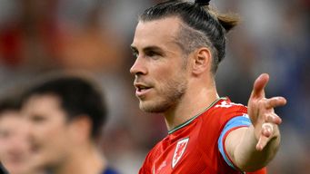 gareth bale, leyenda del futbol gales, se retira del futbol con efecto inmediato