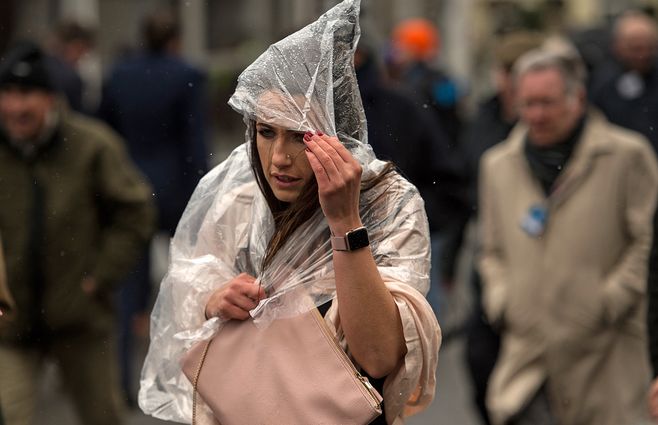 lluvias-gente-pilot-temporal-AFP.jpg