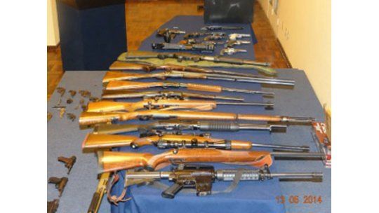 Contrabando y alquiler de armas: hallan gran arsenal en Colón