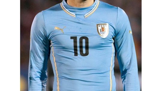 Las camisetas ajustadas incomodan a varios jugadores de Uruguay