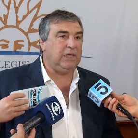 El FA molesto con Sergio Botana. Foto: archivo Subrayado. El FA molesto con Sergio Botana. Foto: archivo Subrayado.