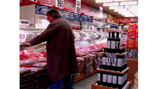 Alimentos y bebidas: 84 productos subieron de precio y 69 bajaron