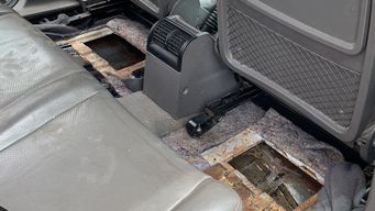 operacion mamurio: asi escondieron en un auto 80 kilos de pasta base y 20 de cocaina