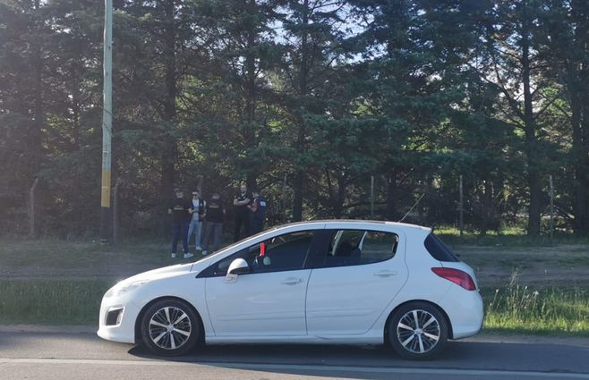 Auto en el que circulaba El Papo cuando fue detenido. Foto: Miguel Chagas.&nbsp;