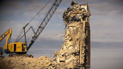 adios al viejo hotel san rafael: termino la demolicion del historico edificio