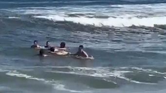 martin demichelis y sus hijos fueron rescatados en playa de jose ignacio; estaban en una zona sin guardavidas