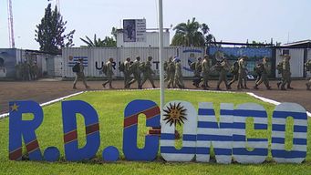 mision de paz de onu en el congo: 25 anos de trabajo de los cascos azules uruguayos en ese pais