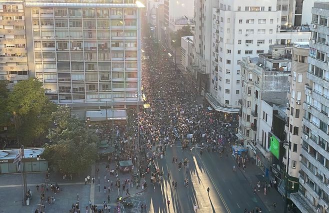 Marcha del 8M 2022 en Montevideo