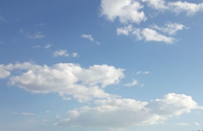 Domingo con cielo ligeramente nublado, máxima de 28°, se inestabiliza con lluvias aisladas en la noche