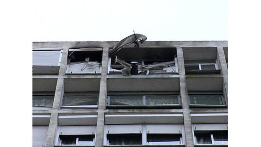 Escape de gas y explosión en un apartamento en Av. del Libertador