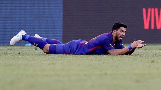 suarez,chiellini,barcelona,juventus,patada