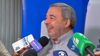 lo que les pido es humor: bergara se refirio a las criticas de cayo la cabra