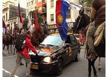 Multitudinaria marcha por 18 de Julio provoca caos de tránsito