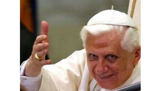 Hoy Benedicto XVI escribirá su último tuit antes pasar a retiro