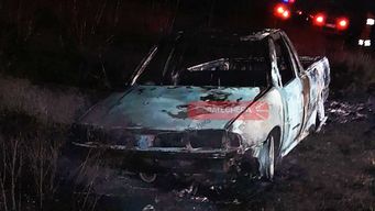 hallan el cuerpo de un hombre calcinado dentro de una camioneta en ruta 26