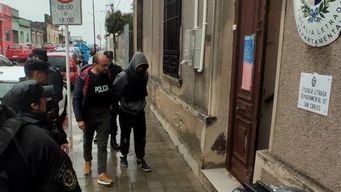 El femicida de Valentina, conducido por la Policía. Foto: Subrayado.