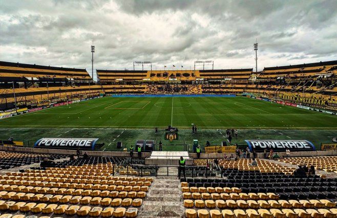peñarol-vs-danubio-fotomartin-charquero.jpg