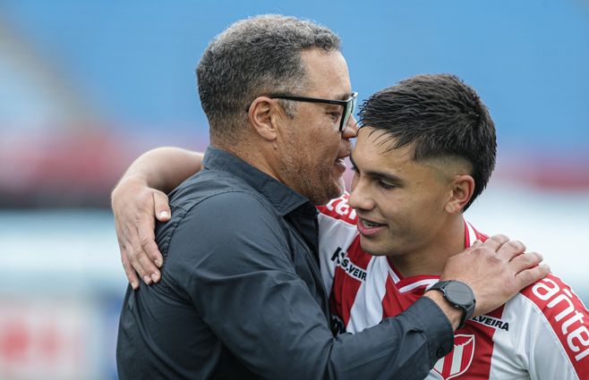 peñarol river plate foco uy clausura 2023 (7) tanda 1.jpeg