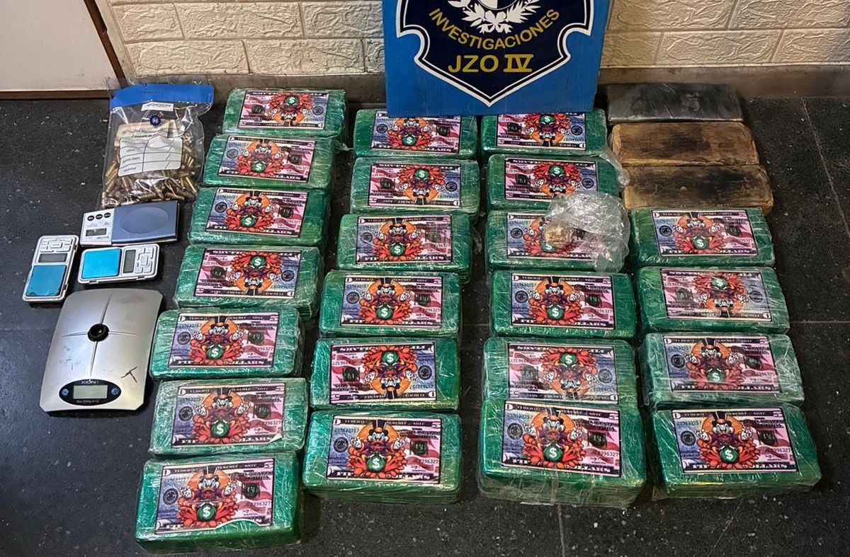 Foto cedida a Subrayado. La pasta base incautada tras allanamientos en Lezica. Foto cedida a Subrayado. La pasta base incautada tras allanamientos en Lezica.