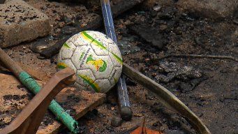 Algunos vecinos incendiaron la vivienda del homicida, tras el homicidio de Geral Froste.