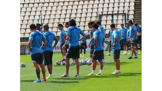 Los esquemas que maneja Uruguay para jugar ante Inglaterra