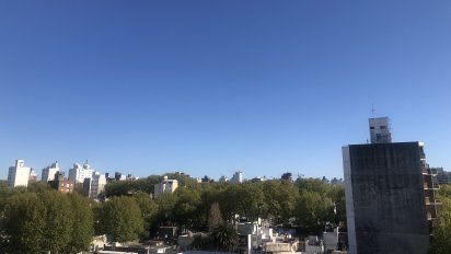 sabado claro y algo nuboso, con maximas entre 21 y 26ºc