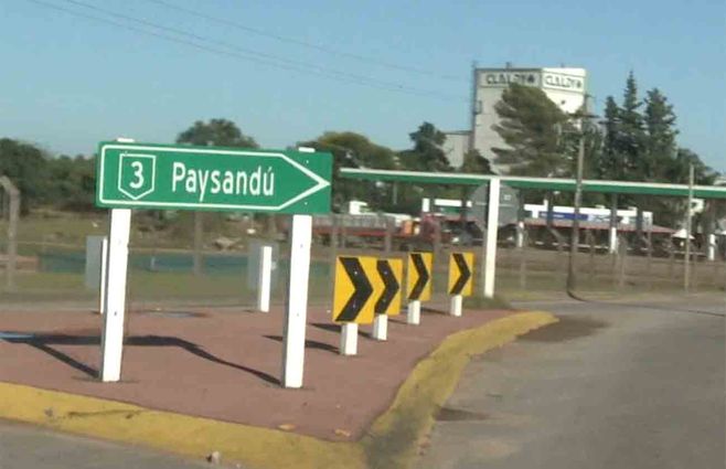 Paysandu-ingreso-cartel.jpg