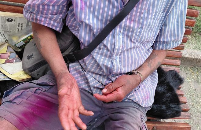 agresion-persona-en-situacion-de-calle-pintada-salto