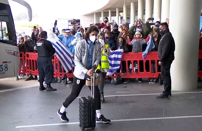 cavani-partida-uruguay.jpg