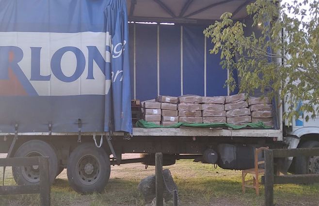 camion-pollo-contrabando-cerro-largo.jpg