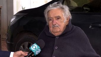 Mujica recuerda y homenajea a Pepe Guerra. Foto: Emiliano Gutiérrez, Subrayado.