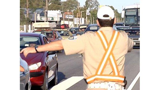 Caminera aplica operativo retorno con varios controles en rutas