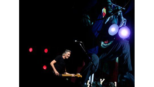Roger Waters inició ayer una serie de 9 shows en Argentina
