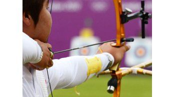 Surcoreano semi ciego, bate récord mundial en tiro con arco