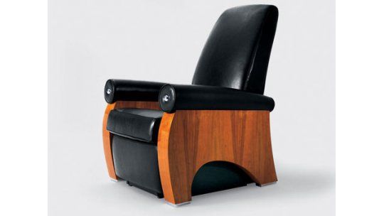 Habrá denuncia penal si constatan compra de sillón por U$S 5.537