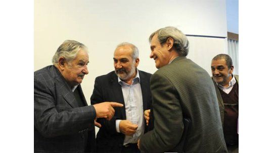 Mujica pidió libertad e iniciativa a docentes y autoridades