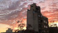 Foto: Subrayado. Amanecer en el Centro de Montevideo, este 8 de julio de 2023.