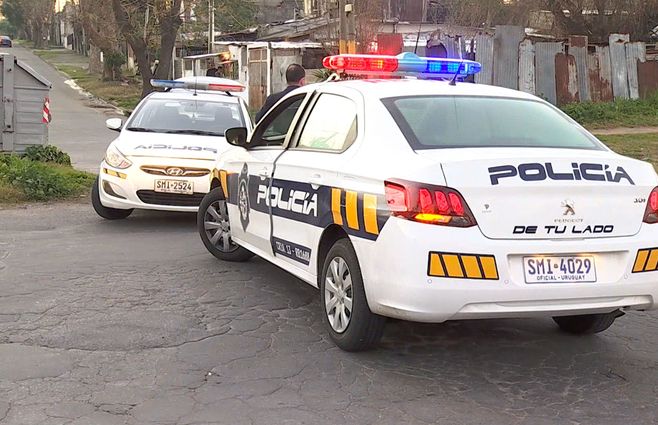 móviles-policiales-en-la-calle