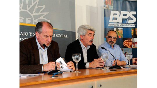 Jubilación mínima pasará  a 6.170 pesos en octubre