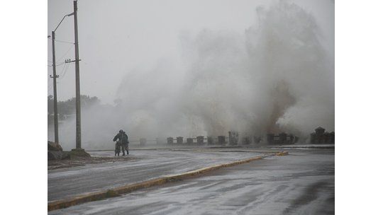 Mucha lluvia y vientos intensos también para el sábado