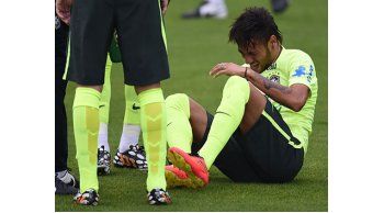 Neymar dio un susto en el entrenamiento de Brasil