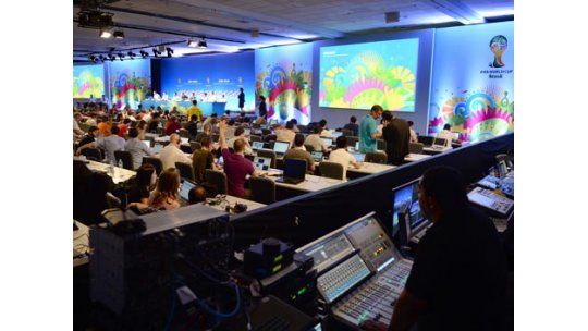 FIFA realizó simulacro del sorteo: Uruguay en el Grupo B