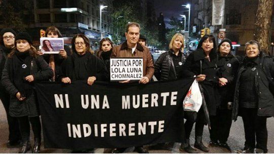 ni una menos mujeres de negro