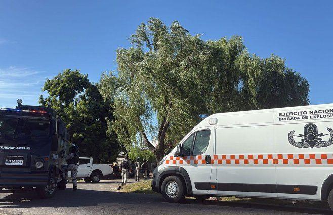 Operativo de la Policía en Boix y Merino. Foto: María Eugenia Scognamiglio, Subrayado.