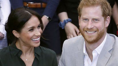 el principe harry y meghan markle esperan su primer hijo