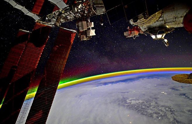 Arcoíris-desde-el-espacio.jpg