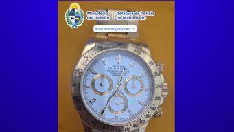 una turista paraguaya recupero su reloj rolex de usd 50.000 que habia perdido en una fiesta en punta del este
