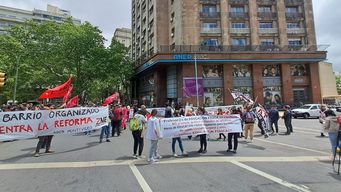 Sindicato de profesores de Montevideo se moviliza frente a la sede del Codicen de la ANEP. Foto: Valeria de los Santos, periodista de Subrayado.