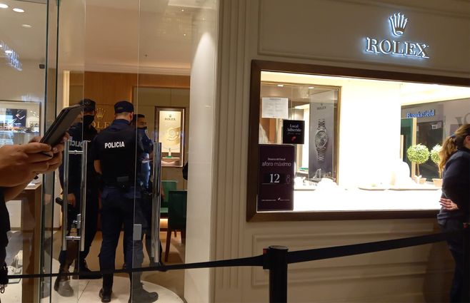 Joyería-Brela-asalto-shopping-domingo-31.jpg